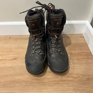 Men’s 13 Vasque insulated boots